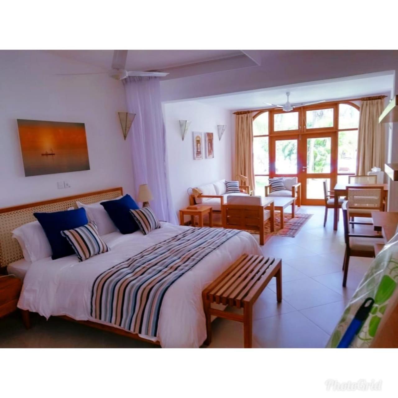 Mbili Kuwili Studio Suites Diani Beach Esterno foto