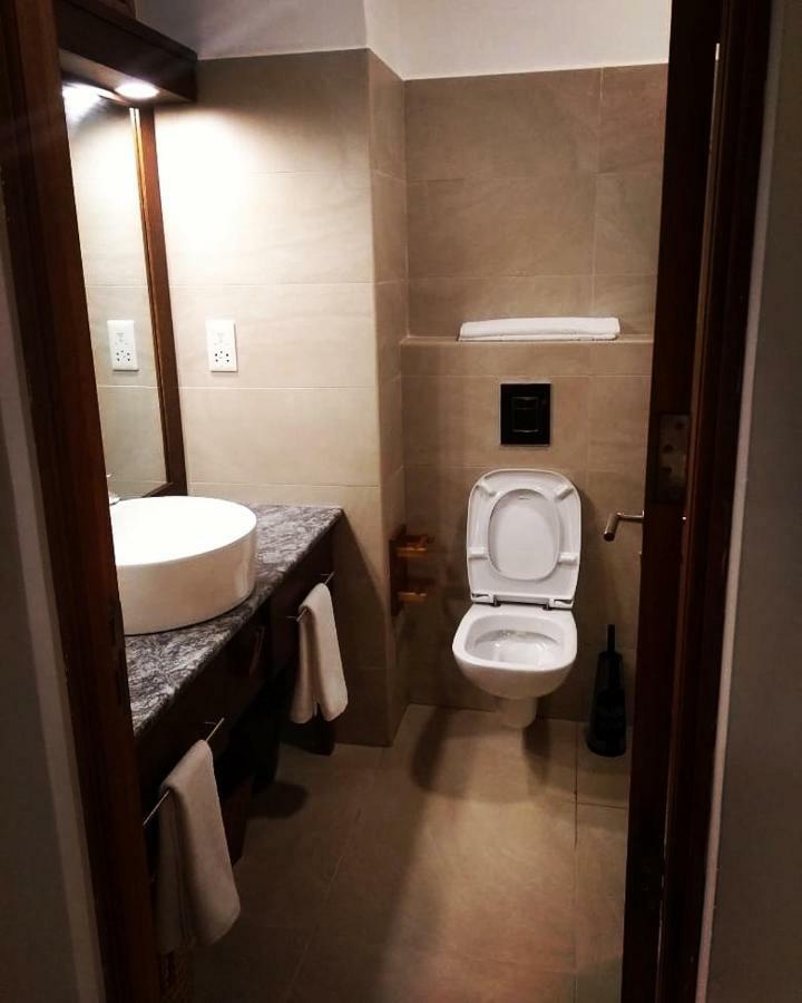 Mbili Kuwili Studio Suites Diani Beach Esterno foto
